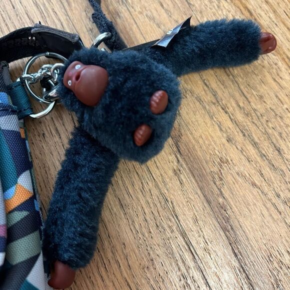 Kipling Vecka strap multi color crossbody bag - Picture 2 of 6